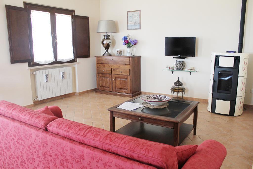 Colle D' Oro Farm stay Pescia Romana